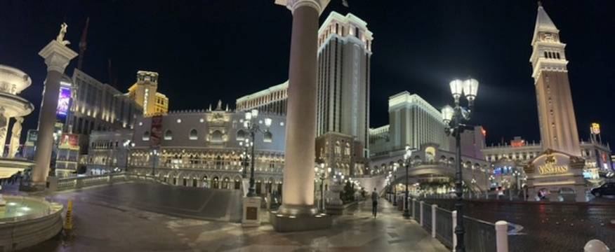 ces-is-huge-and-the-dinner-is-what-you-remember